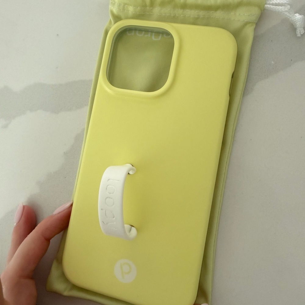 Bumblebee Yellow Loopy iPhone 15 Pro Max